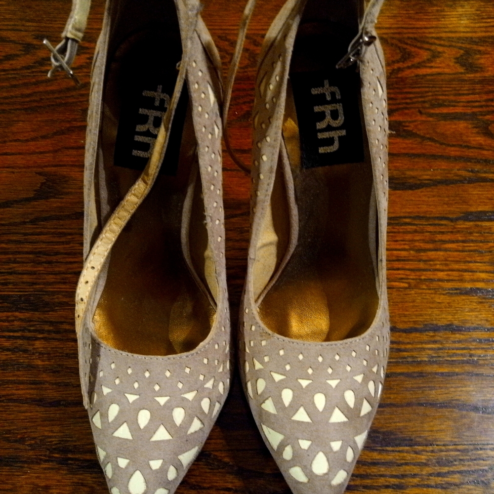 High heels shoes